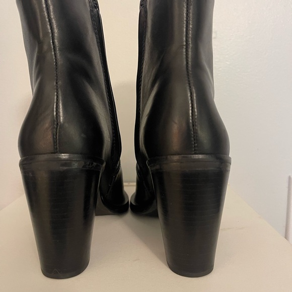 Gianni Bini Black Leather Block Heel Booties - Picture 4 of 6